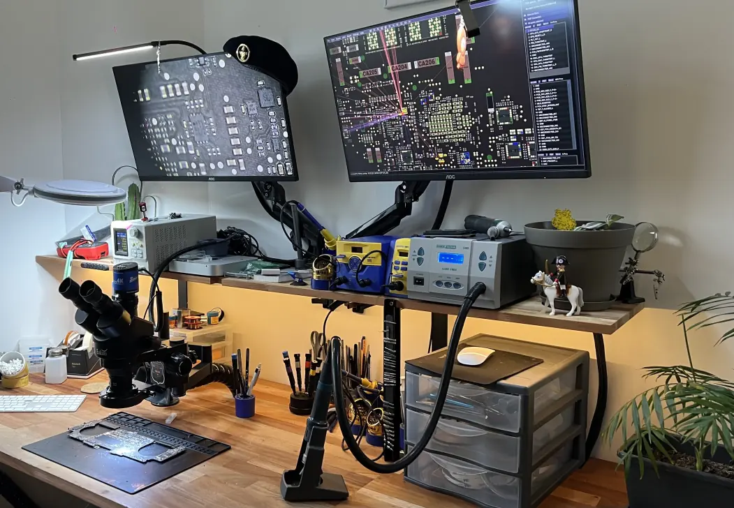 Un poste de micro-soudure