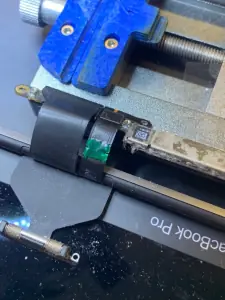 Vue du câble au microscope